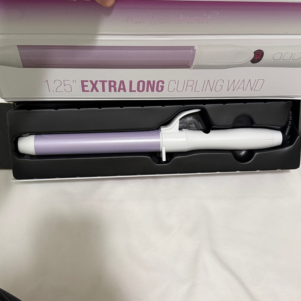 1.25" Extra Long Fahrenheit Curling Wand in Light Purple - Picture 3 of 8
